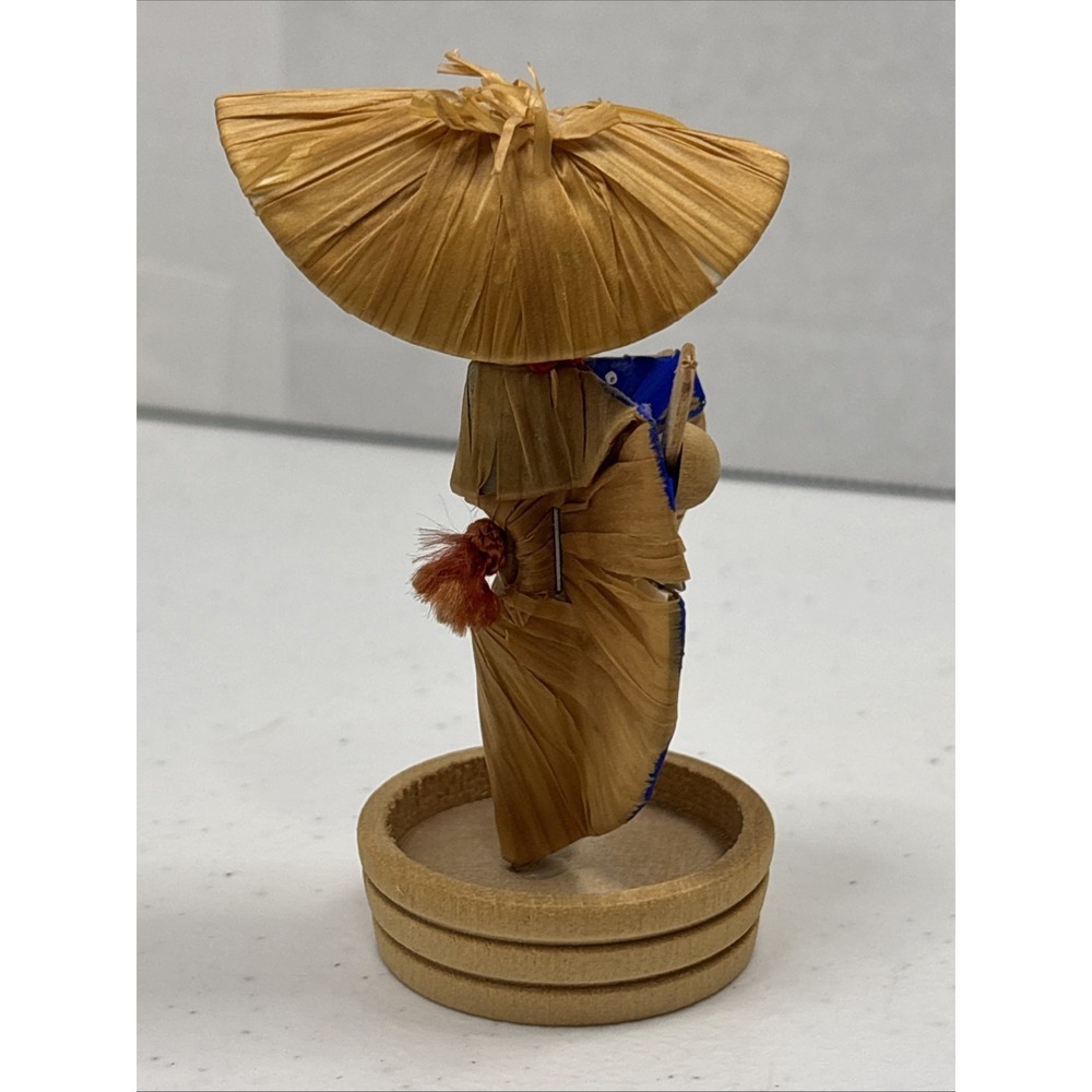 Vintage Japanese Hand Painted Kokeshi Wooden Straw Hat Doll Figurine 3.5" - Picture 4 of 6